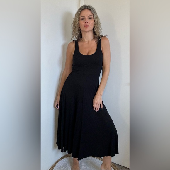 Marine Layer Lexi Rib Fit and Flare Midi Dress in Black - Picture 5 of 11